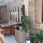 Guest house Perla 2*